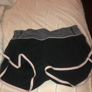 lulu lemon runnings shorts
